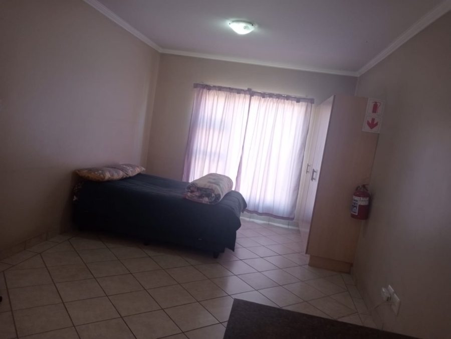 1 Bedroom Property for Sale in Vredenhof Sh Free State